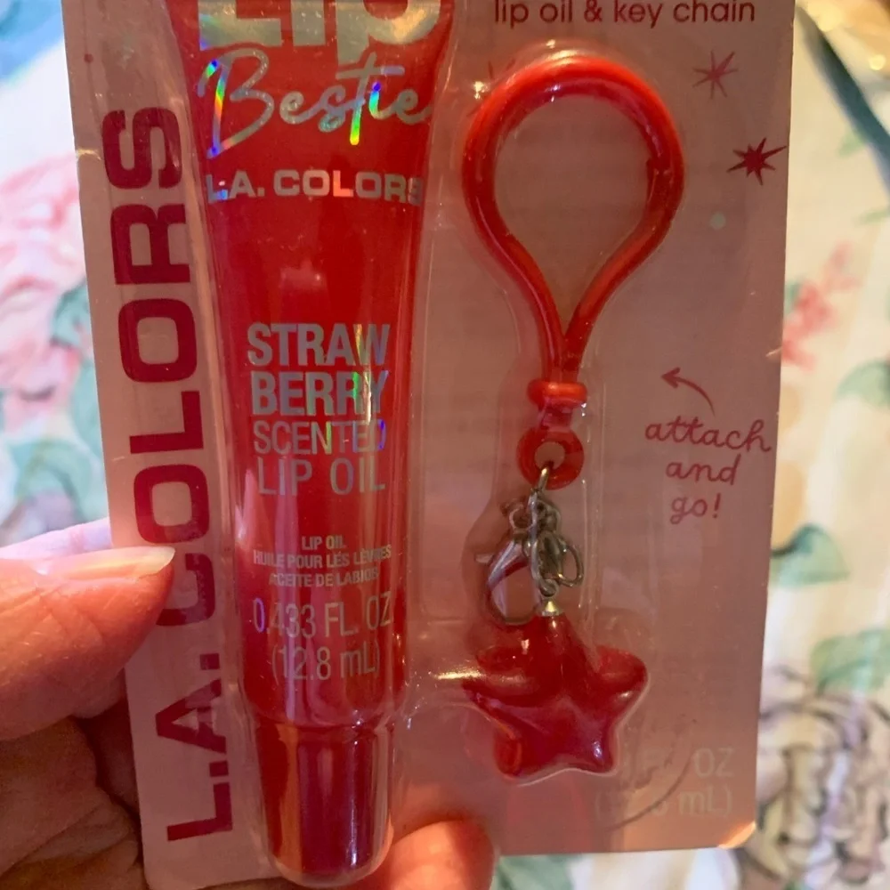 L.A. Colors Lip Bestie Lip Oil with Key Chain Strawberry Flavor